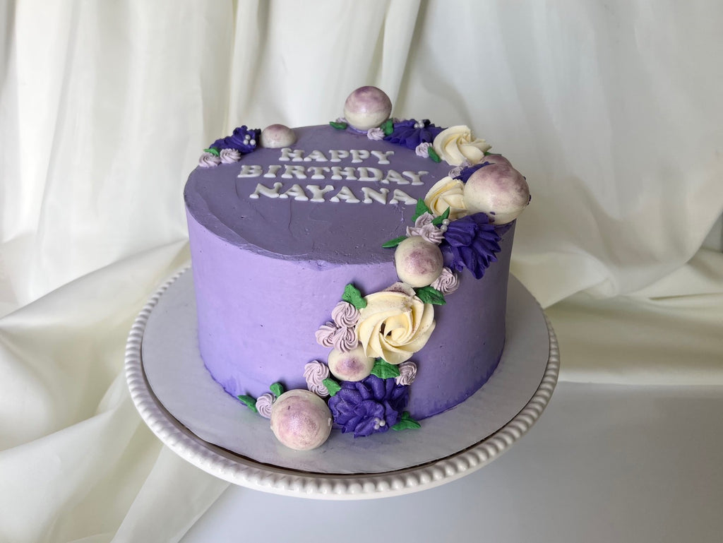 Beautiful Purple Cake Decoraited of Fresh Flowers, Macaroons and Meringue.  Stock Illustration - Illustration of holiday, luxury: 271297822