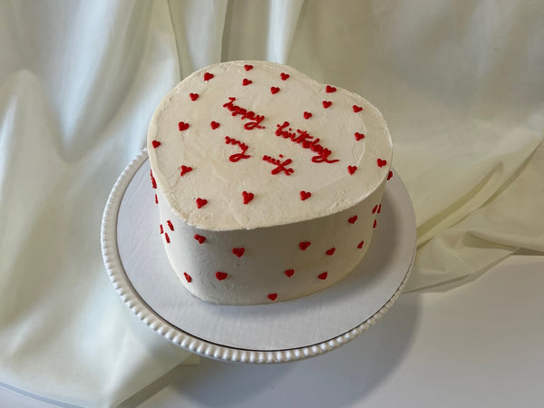 11 Romantic Valentine Cake Ideas To Wow Your Special Someone This Year -  Wondafox | Valentine cake, Different cakes, Cake design